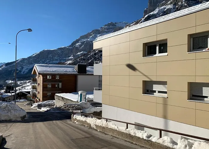 Apartment Salute 206 *